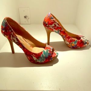 Christian Siriano Kate tropical pumps size 9